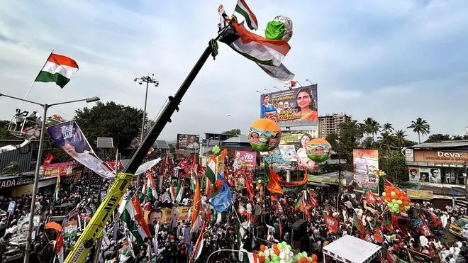 Kerala Election 2026: UDF Takes Early Control as LDF Trails in Initial Count
